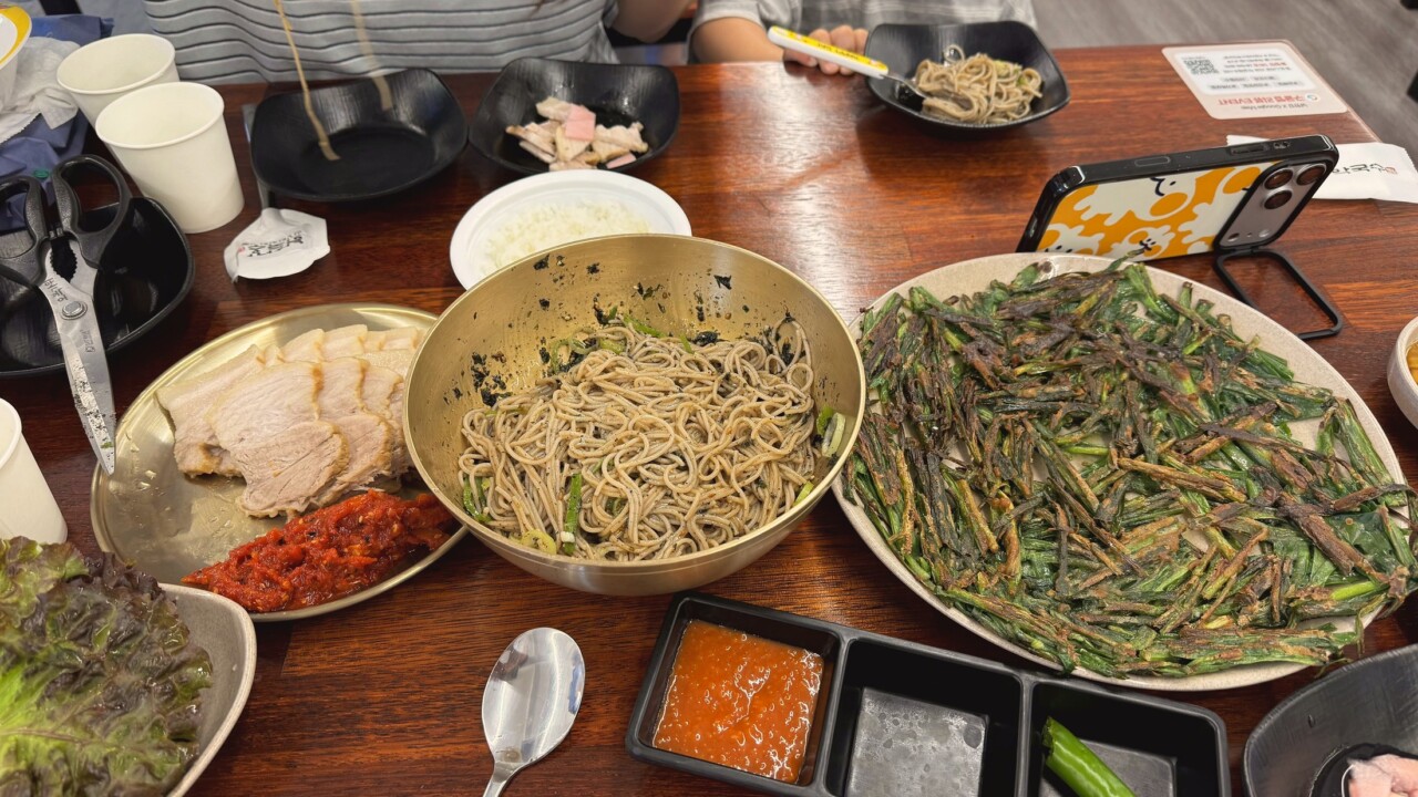 대전 현충원 맛집 남한강막국수 흑임자 들기름막국수 부추전 수육 상차림